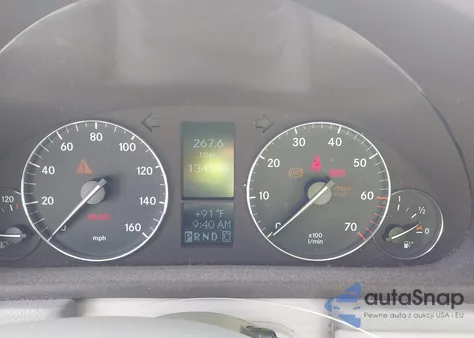 2005 Mercedes-Benz C 240 Luxury 4Matic z USA, uszkodzony, nr VIN WDBRF81J35F571898